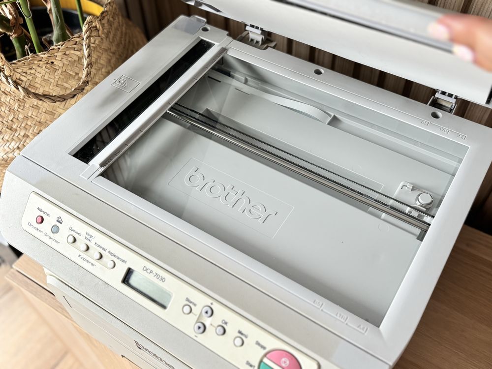 Urządzenie wielofunkcyjne Drukarka Ksero Skaner Brother DCP-7030