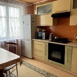 Продам 3 кімнатну квартиру Чорних Запорожців!