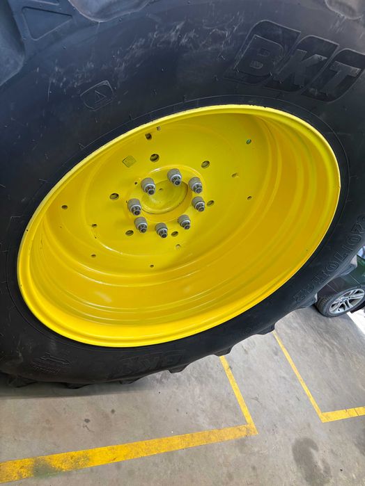 Mobilne czyszczenie kabin polerowanie lakieru ciagników John Deere itp
