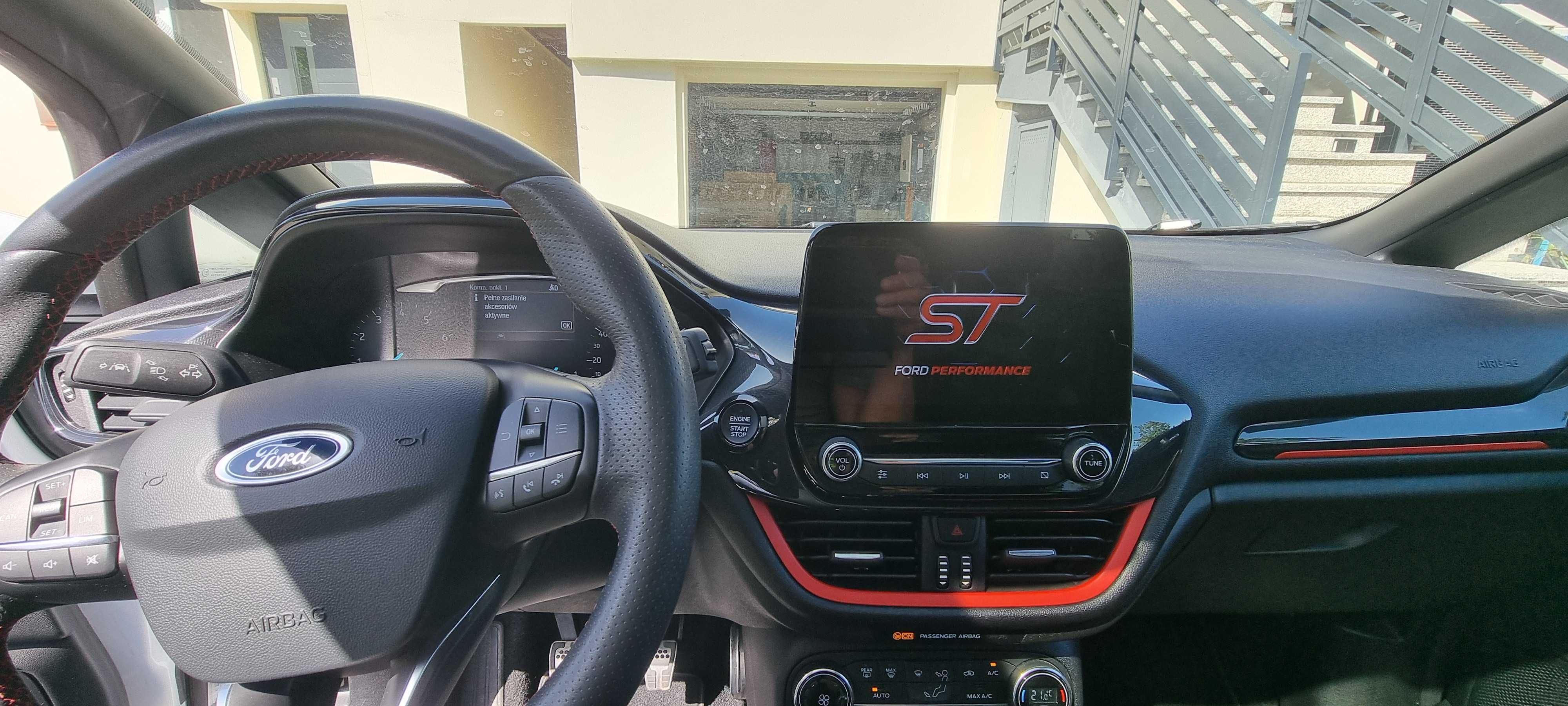 Ford Fiesta 2018 r  .  ST 140km