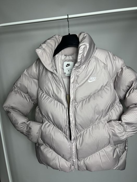 Куртка зимова пуховик жіноча , оригінал Nike Therma - Fit розмір S - M
