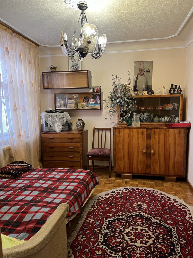 Продам частину будинку на Вокзальній!