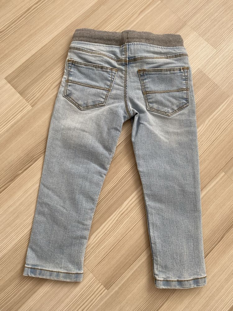 Голубые джинсы Oshkosh 2-3 года