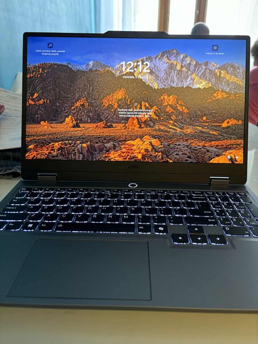 Komputer Lenovo LOQ 15ARP9 AMD RYZEN 7 RTX 4050