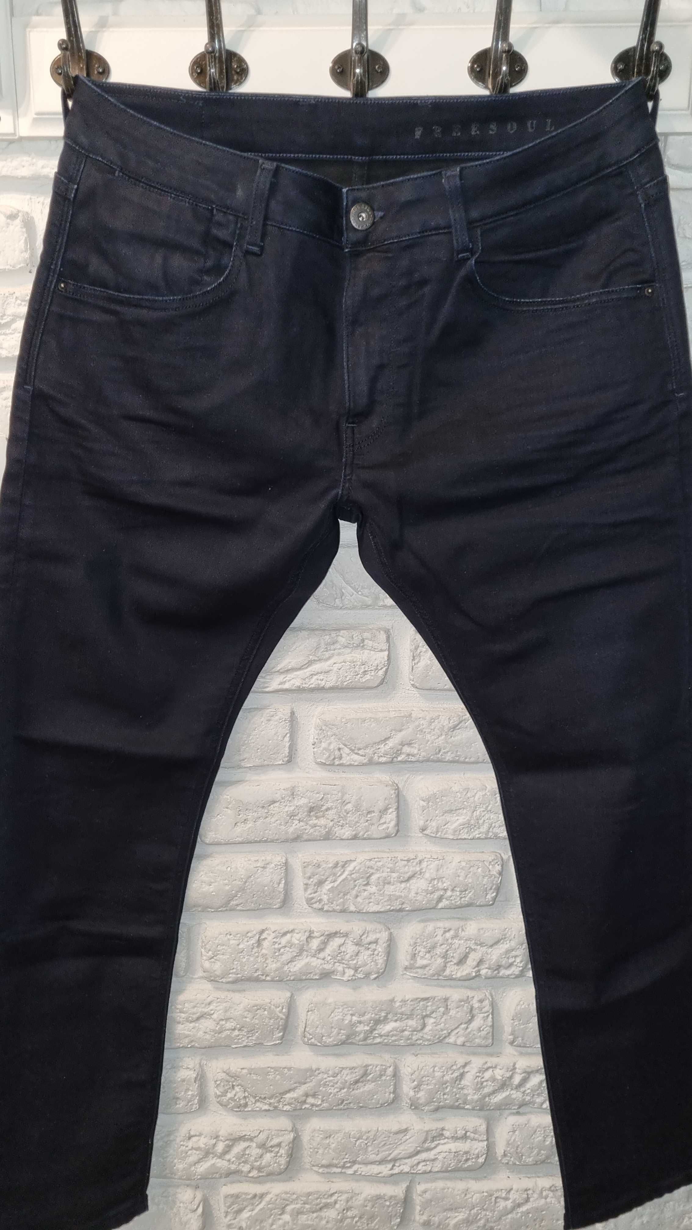 Markowe spodnie 34/34 męskie jeansy Free Soul granatowe jak nowe