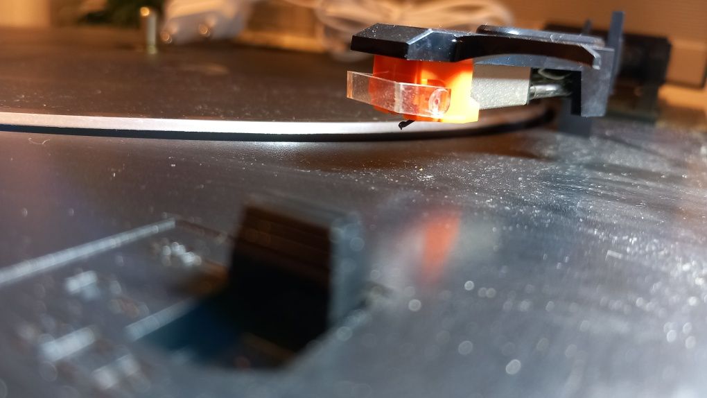 Gramofon JVC AL-E300BK na części.