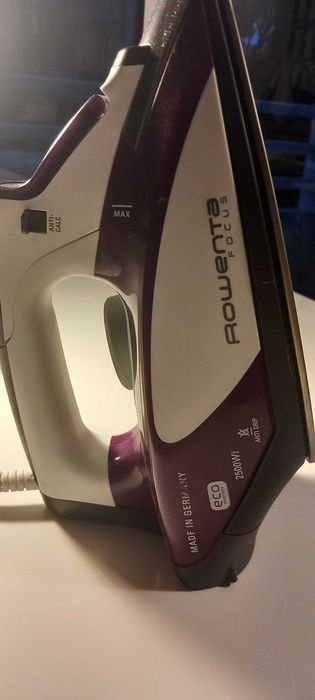 Ferro de engomar Rowenta Focus DW5122