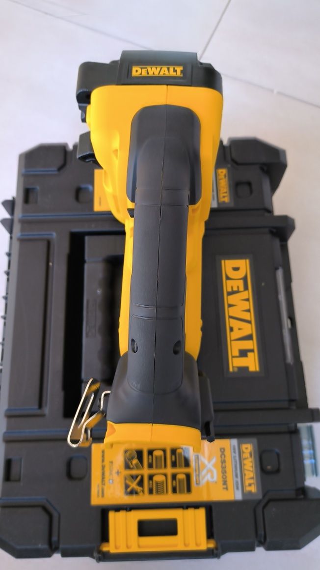 Nożyce do prętów DeWalt DCS 350