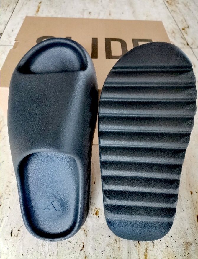 Adidas Yezzy Slide onyx rozm 43 Nowe