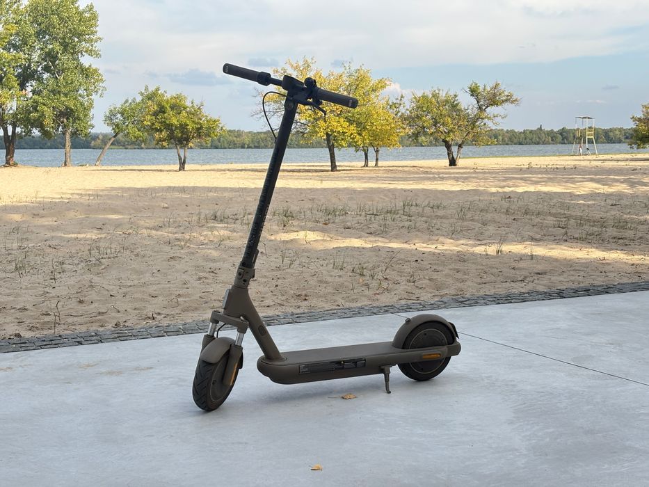 Електросамокат Xiaomi Electric Scooter 4 Pro Max