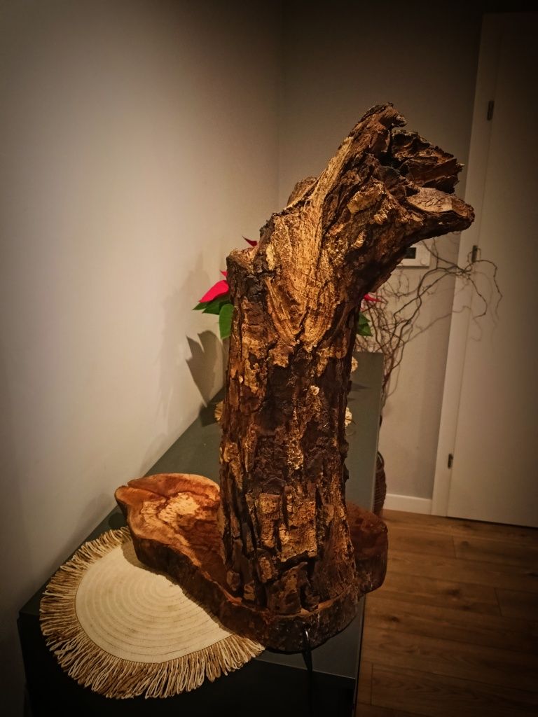 Lampa drewniana z orzecha wloskiego