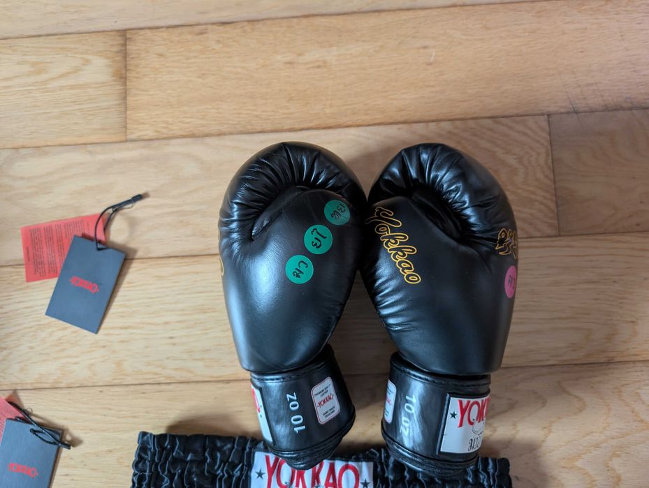 Yokkao, calções e luvas de pele edição limitada Wax