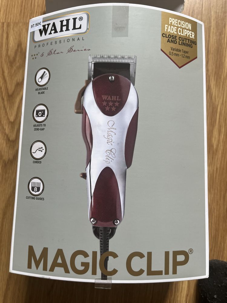 Maquina de cortar cabelo com pentes e 2 tesouras profissionais