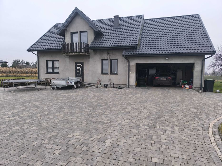 Dom jednorodzinny na działce 26,75a