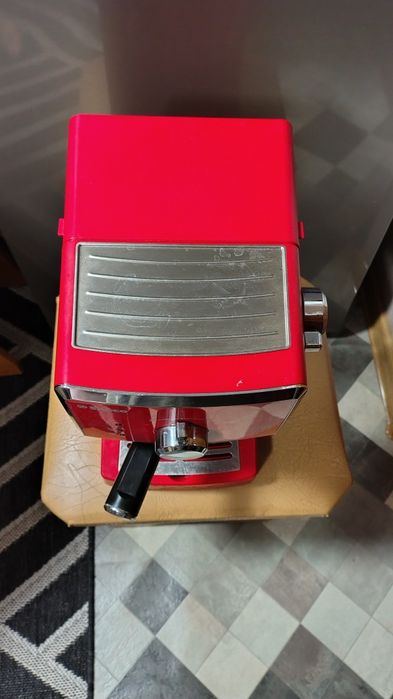 Рожкова кавомашина Saeco Poemia