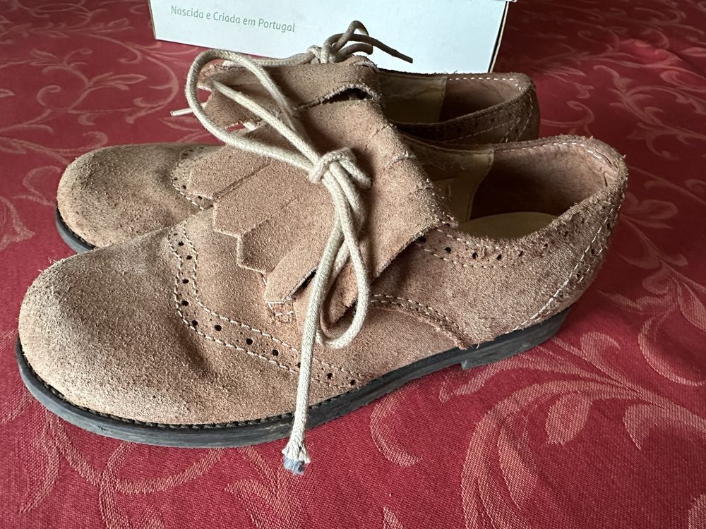 Sapatos camurça beje
