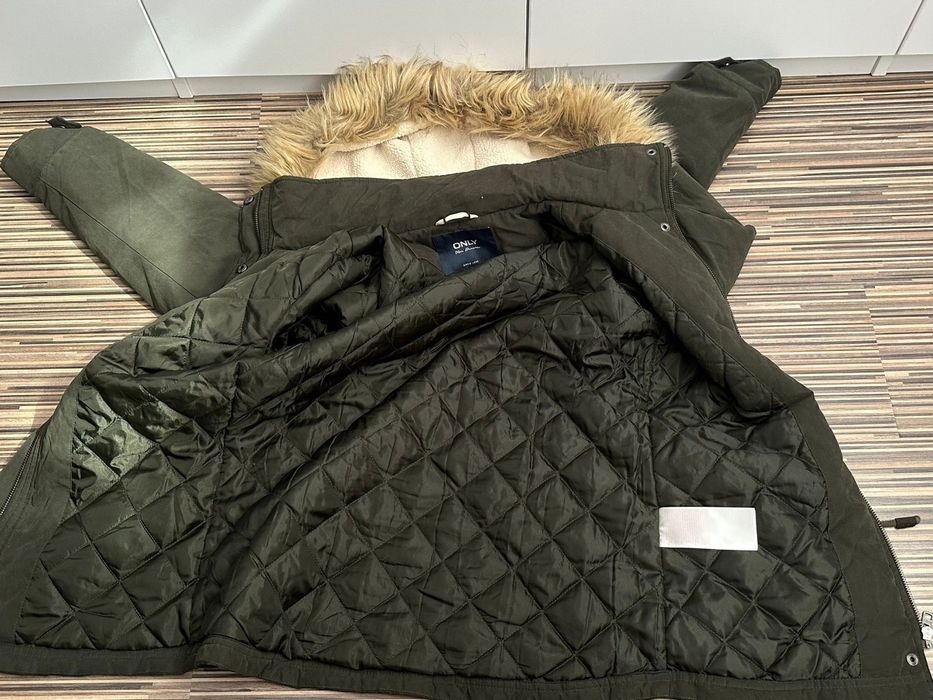 Damska zimowa kurtka khaki r.S only