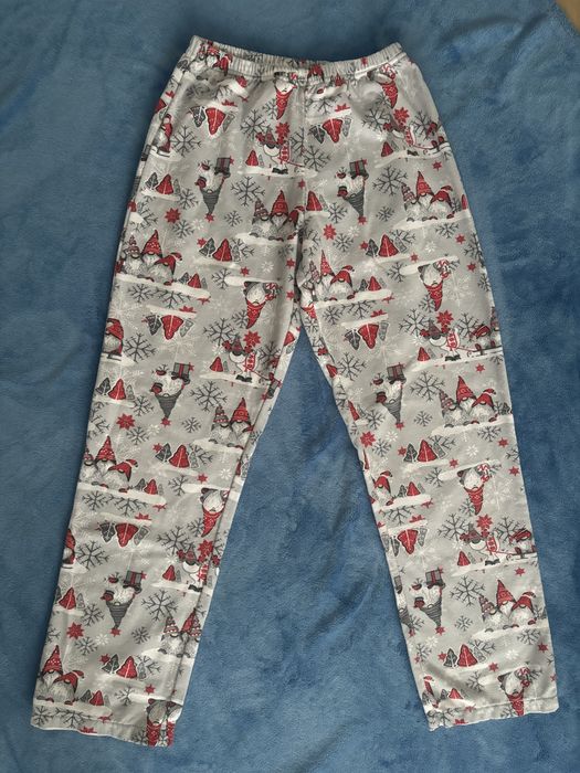 Жіноча новорічна піжама