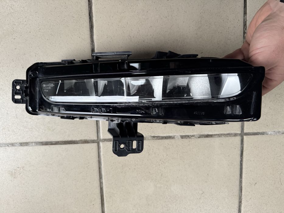 Протитуманна фара птф ліва Jeep Grand Cherokee WL