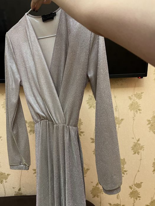 Платье с блеском, назапах , размер s-m, м - с