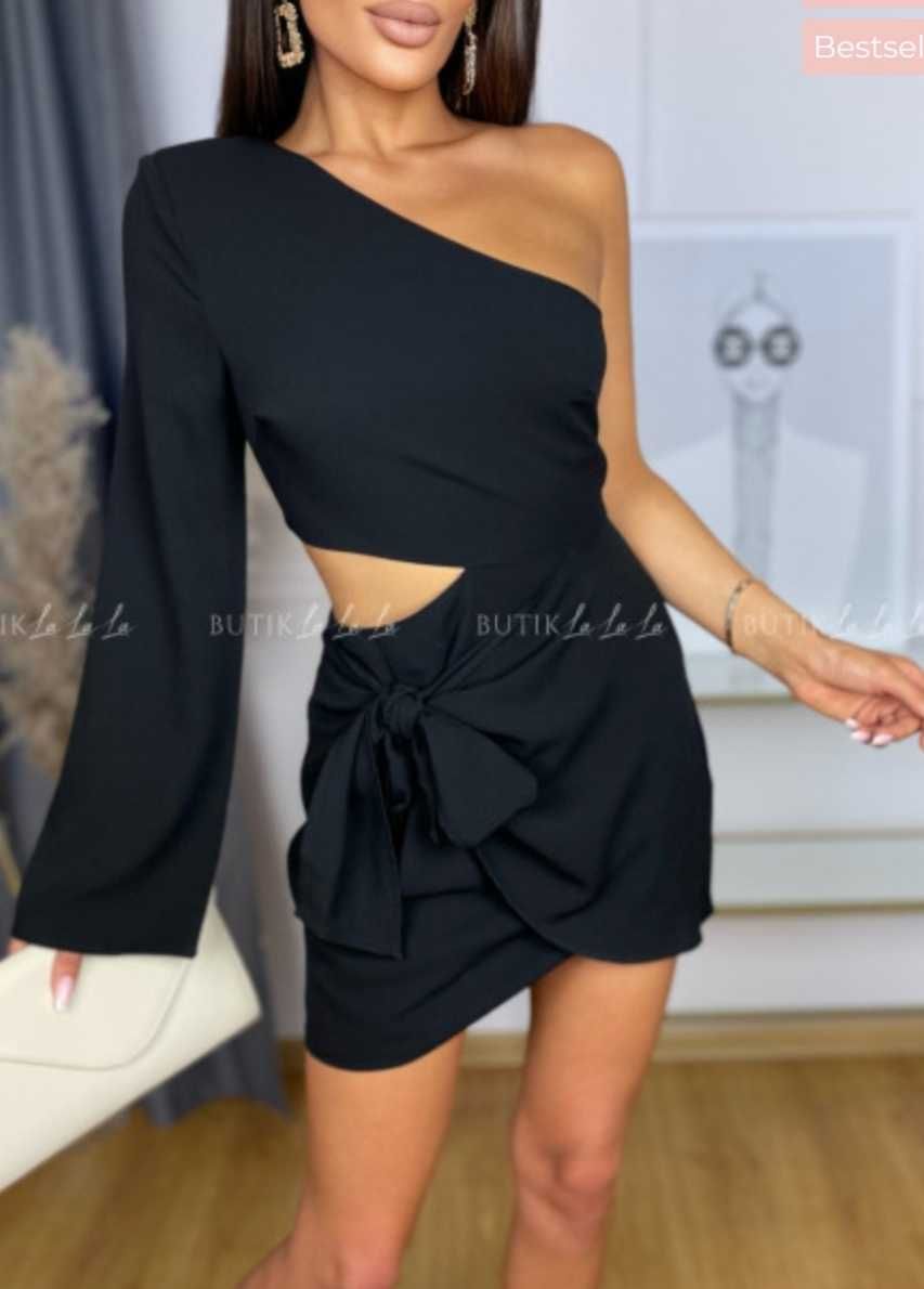 Niepowtarzalna sukienka  - czarna z butiku la la la