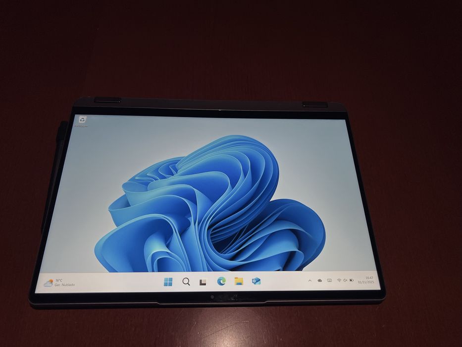 Lenovo IdeaFlex 5 14ABR8-Portátil 2 em 1 (tablet+pc)-estado como novo