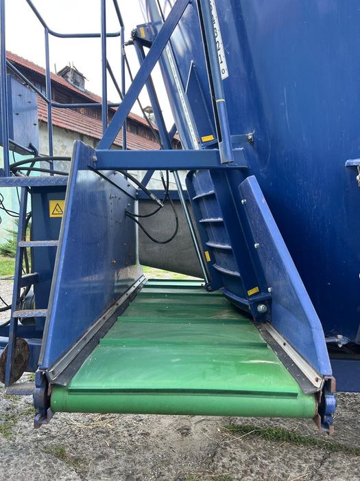 Wóz paszowy Alimamix