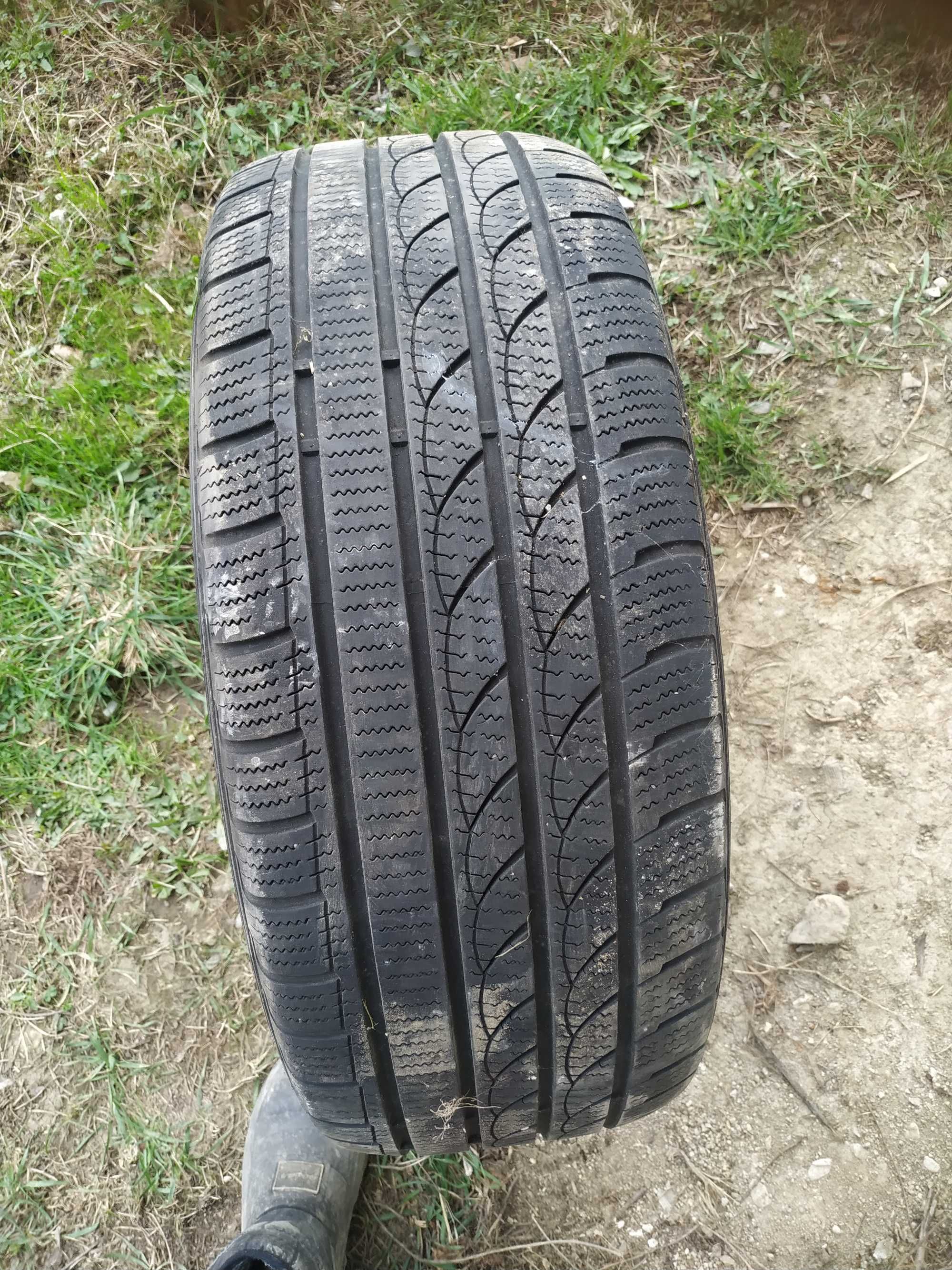 Продам шини TRISTAR 235/45 R 18 Зима.