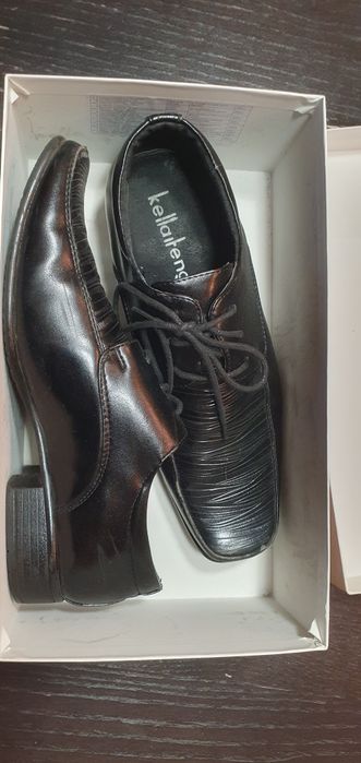 eleganckie czarne buty do garnituru rozm 38, dla chłopca