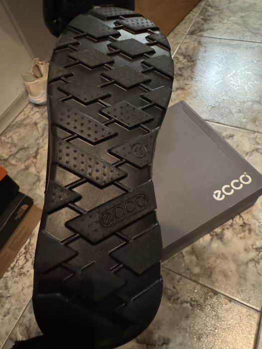 Продам жіночі черевики Ecco