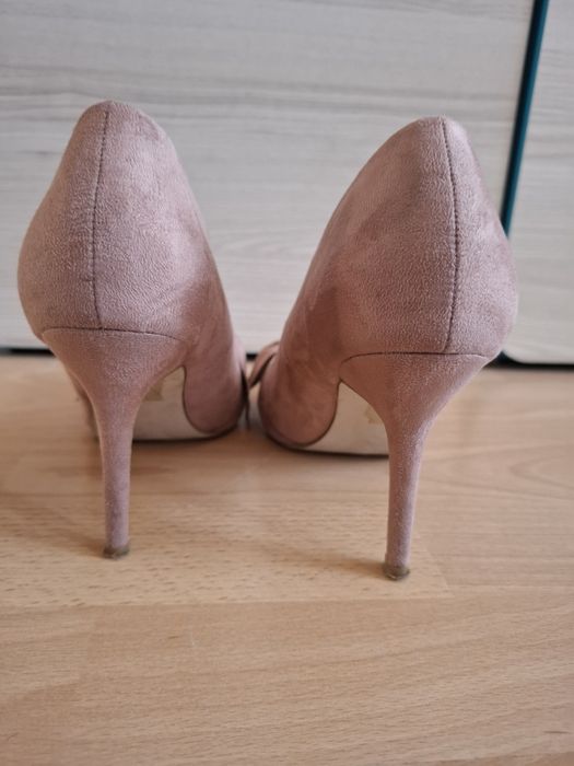 Szpilki buty na obcasie kokarda 40