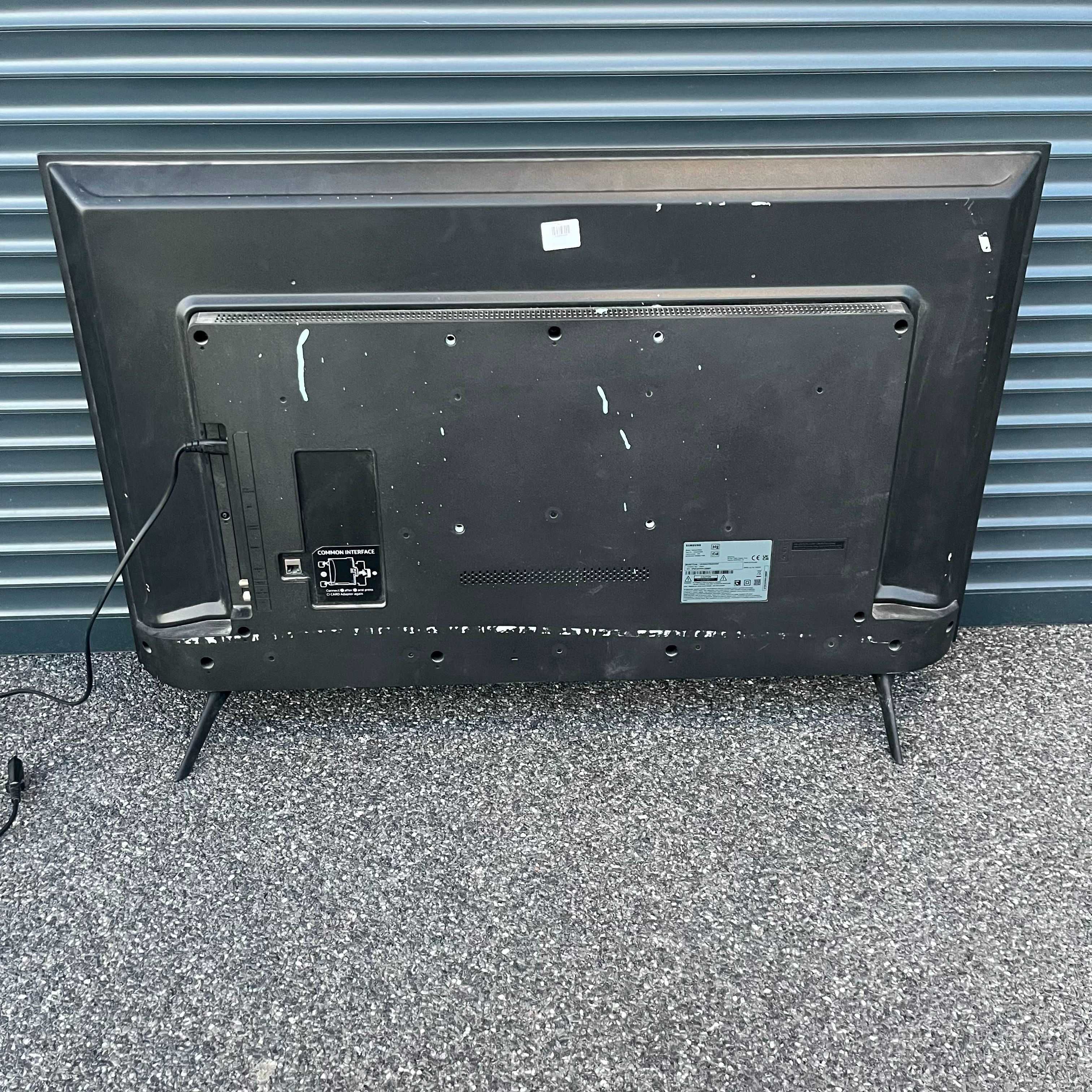 Telewizor Samsung  UE43AU7029U | Sprawny | LED | UHD | 43" | Pilot |