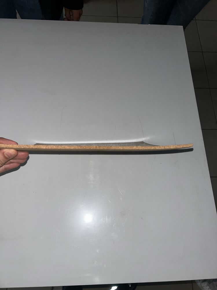 Cortiça envernizada