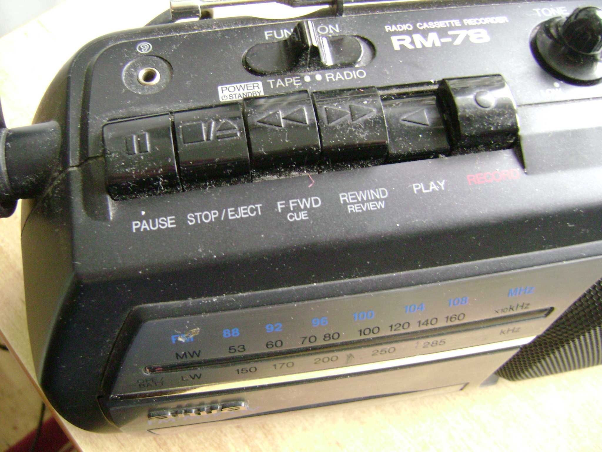 Starocie z PRL Radiomagnetofon AIWA RM-78EZ = w pełni sprawny z kasetą