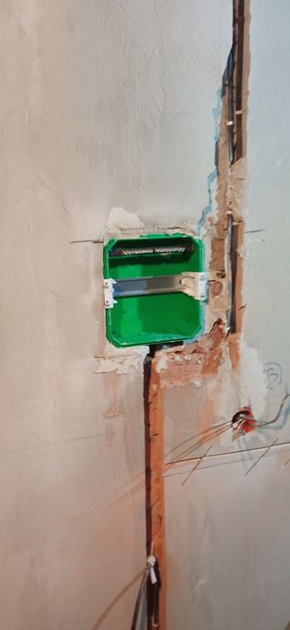 Послуги електрика, електромонтажні роботи.