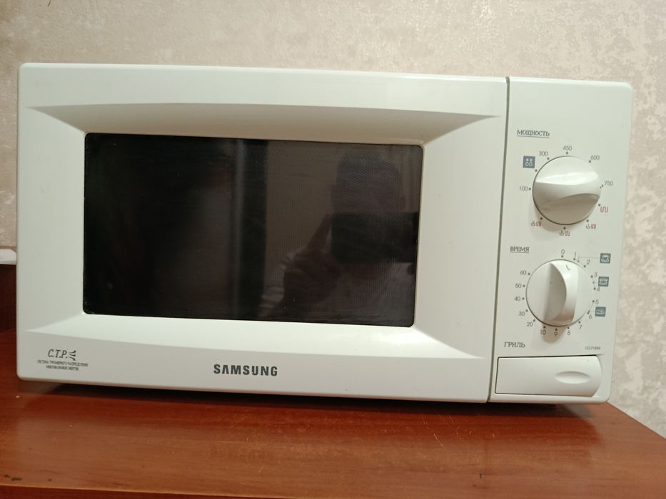 Мікрохвильовка Samsung з грілем з біокерамічним покриттям + подарунок