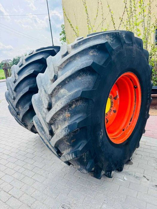 Шини б/у з дисками Continental 800/65R32 (30.5LR32) 172A8 AC70H