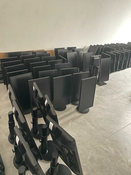 Б/В монітор Fujitsu 24" IPS В наявності багато моніторів різних