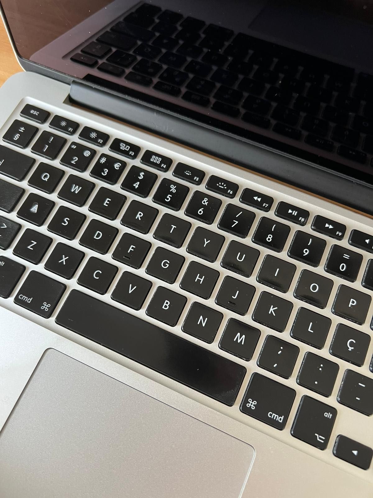 MacBook Pro 13” (Mid 2014) 8GB RAM | 256GB Prateado (Bom Estado)