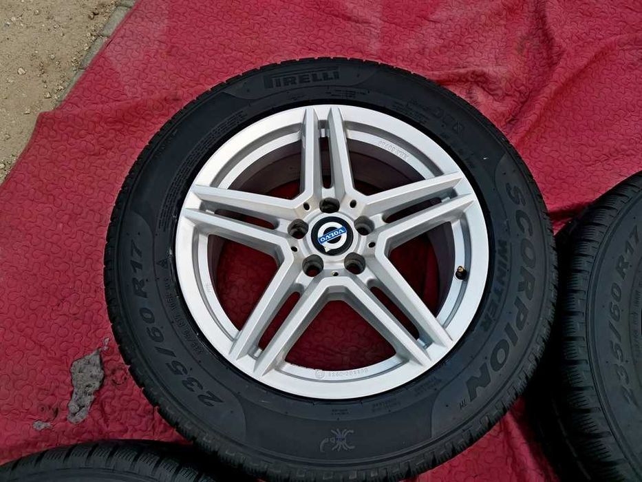 KOŁA zima 17' VOLVO XC40 XC60  - 5x108 - 235/60/17 - Pirelli