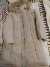 Пальто бежевого цвета состояние отличное 44-46