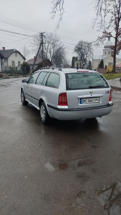 Skoda Octavia тур 1.9 tdi