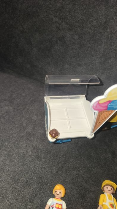 Playmobil lodziarnia i figurki