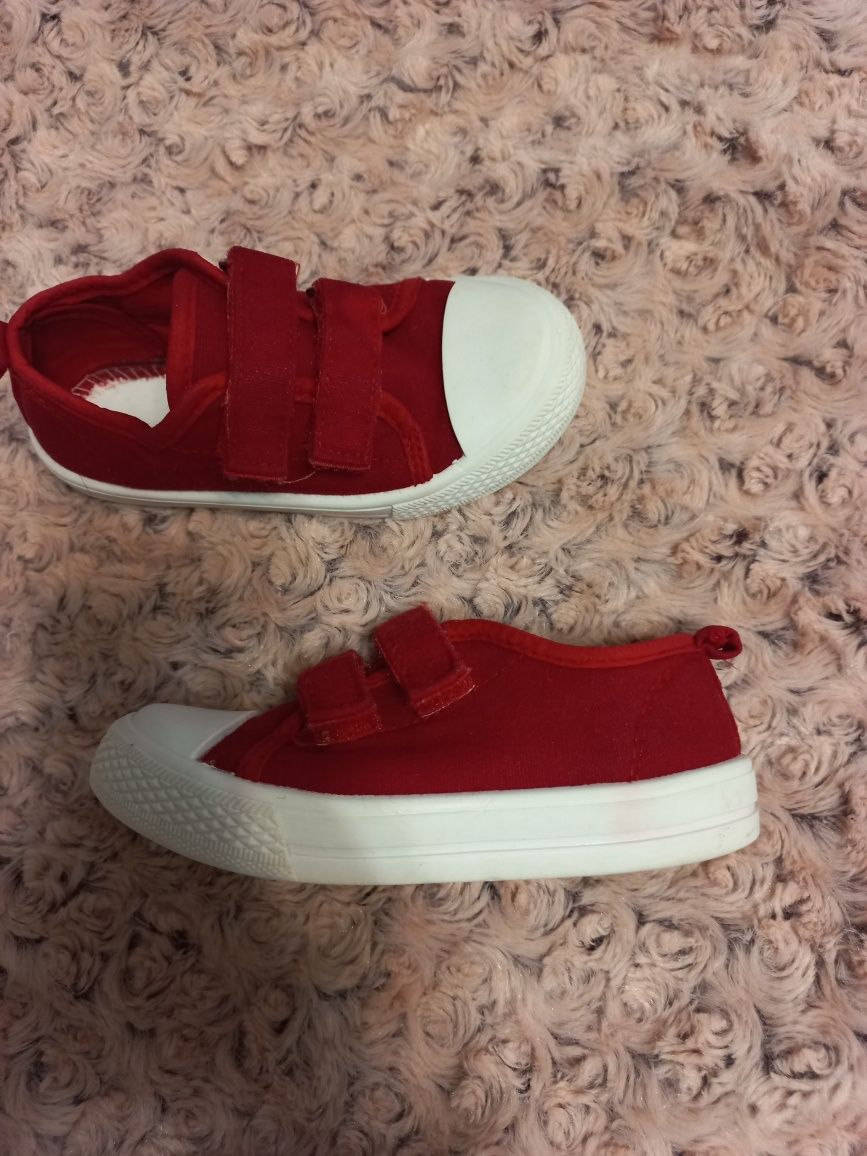 kapcie trampki czerwone 27