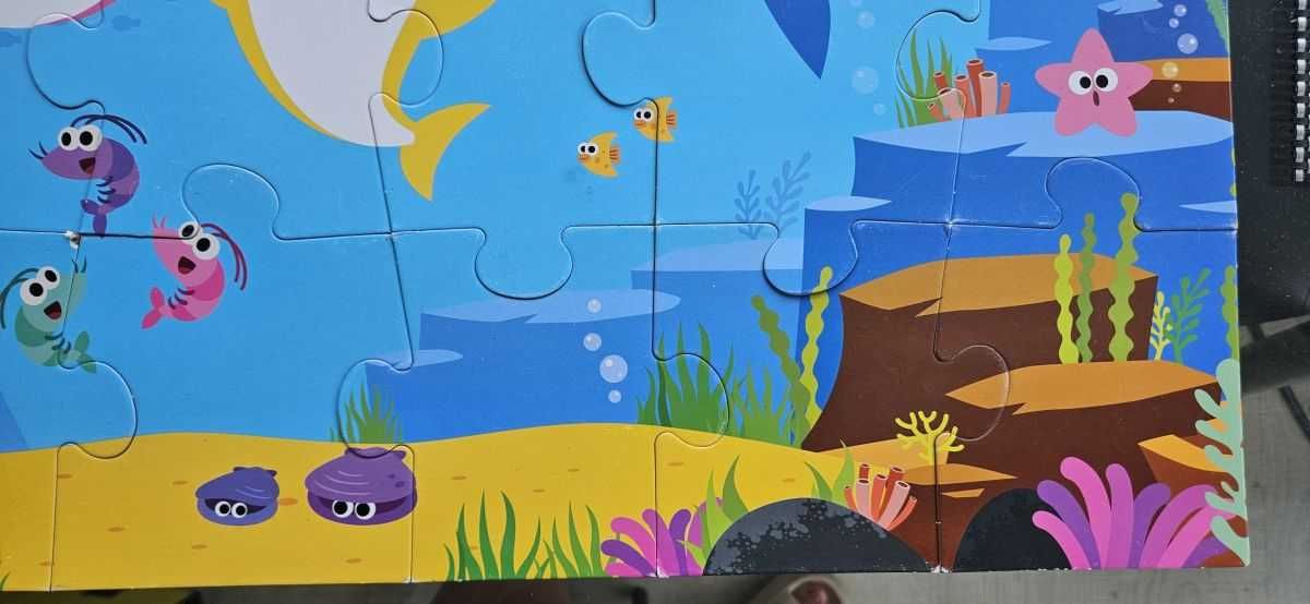 Puzzle podłogowe Baby shark 24 sztuki 3+