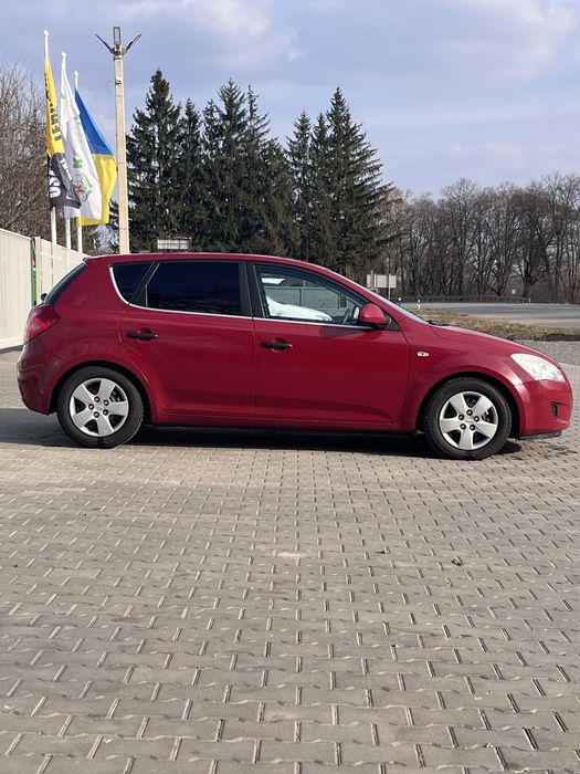 Продам авто Kia Ceed