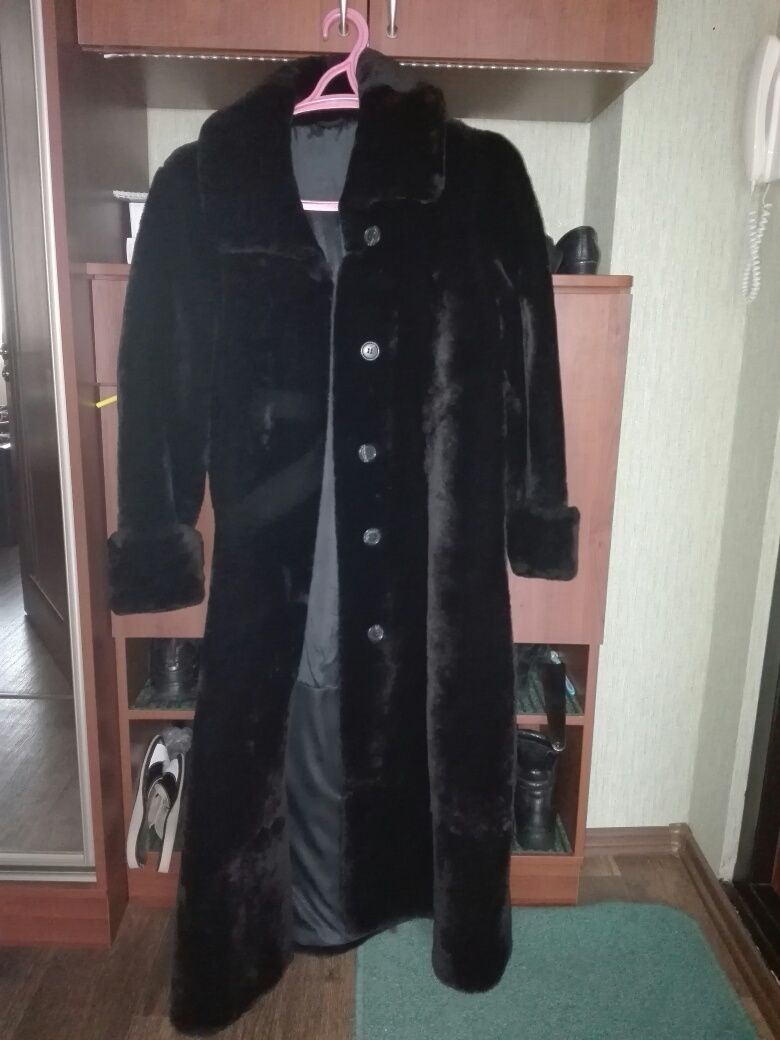 Продам шубу мутон