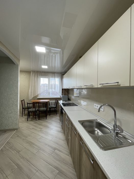 Здаю 3-кімнатну квартиру в центральній частині міста