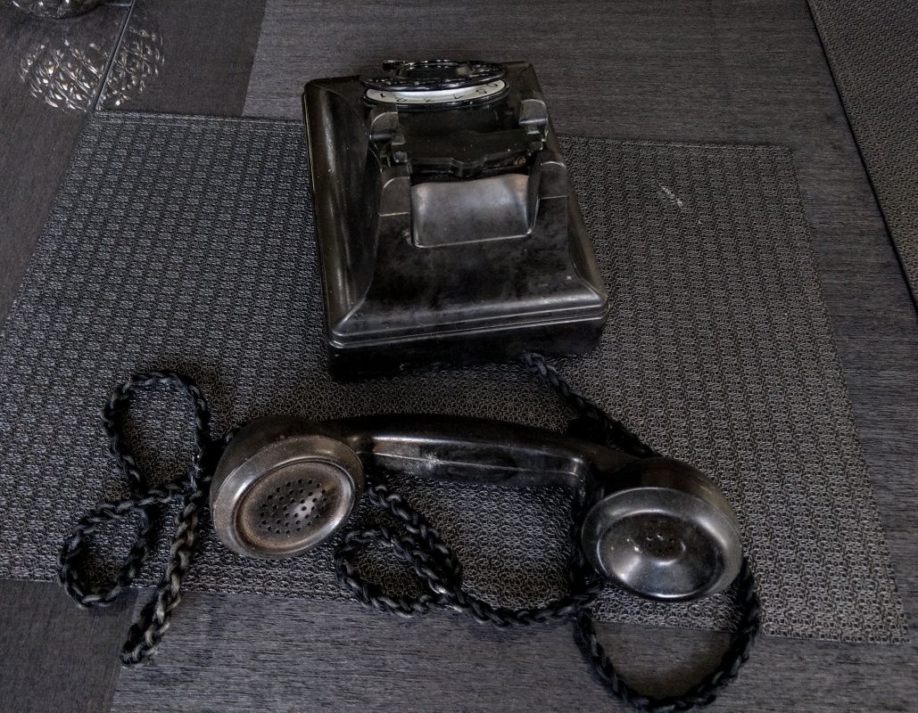 Telefon stary antyk ebonit retro klasyk bakielit vintage gadżet