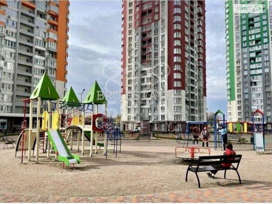 Продам 3к видову квартиру в ЖК Каховський Лівобережна